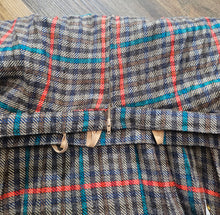 Load image into Gallery viewer, 1970s Plaid Pleated Skirt