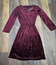 Load image into Gallery viewer, 70s Burgundy Velvet Dress
