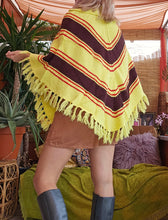 Load image into Gallery viewer, 1970s Ruppert Poncho