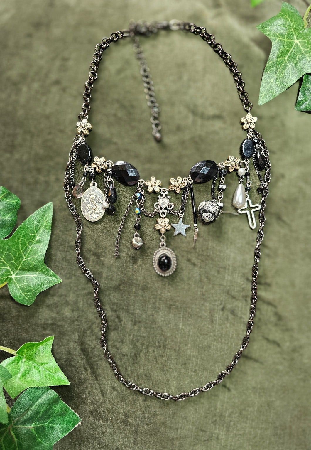 'Gothic' Treasure Charm Choker