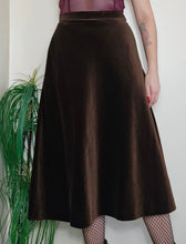 Load image into Gallery viewer, 70s Velvet A Line Midi Skirt