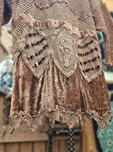 Load image into Gallery viewer, 80s Whimsy Sweater