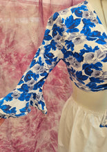 Load image into Gallery viewer, 90s Tie Crop Blouse