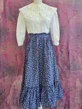 Load image into Gallery viewer, Vintage Crochet Collar Cotton Blouse