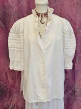 Load image into Gallery viewer, Vintage Drindl Blouse