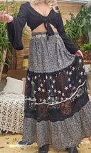 Load image into Gallery viewer, Paisley Star Skirt