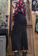 Load image into Gallery viewer, Vintage Tapered Pencil Skirt