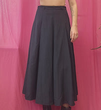 Load image into Gallery viewer, 90s Pleated Midi Skirt