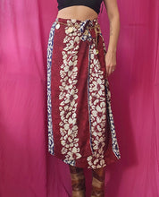 Load image into Gallery viewer, 90s Burgundy Skirt