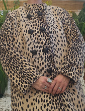 Load image into Gallery viewer, 50s/60s Tapestry Coat