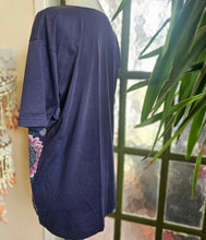 Load image into Gallery viewer, 90s Floral Tshirt