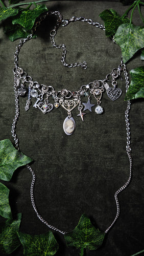 'Delicate Cameo' Treasure Charm Choker