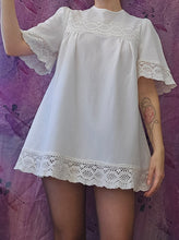 Load image into Gallery viewer, 1960s Crochet Detailed Tunic