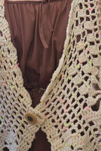 Load image into Gallery viewer, 1970s Crochet Vest