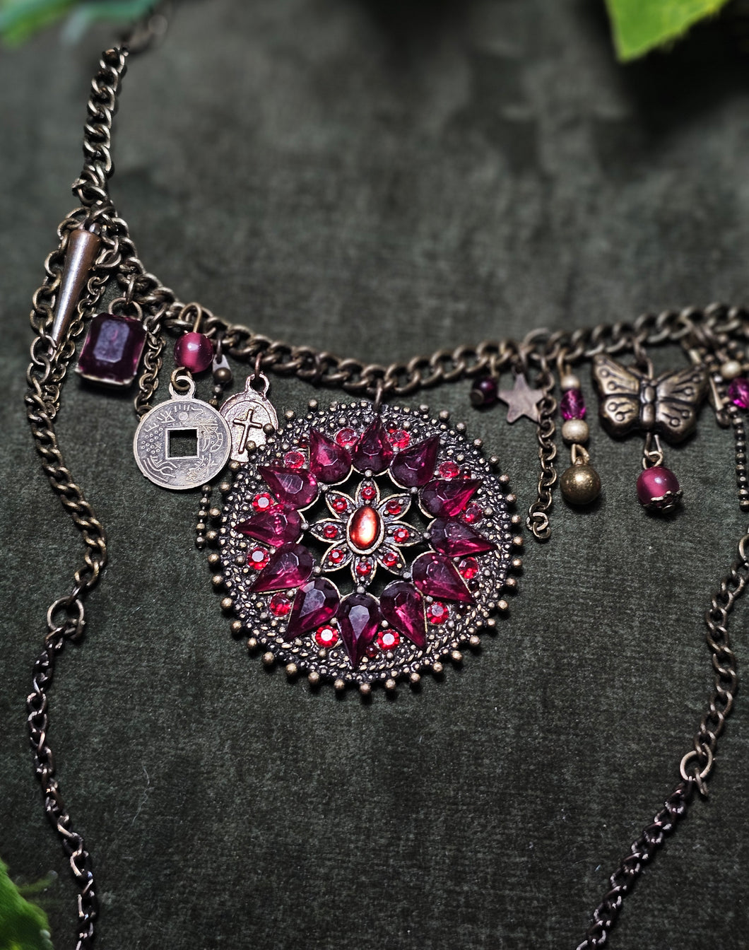 'Whimsigoth'Treasure Charm Choker