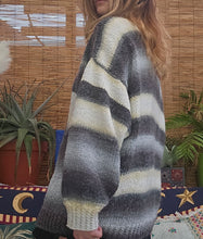 Load image into Gallery viewer, 90s Chunky Knitted Cardigan