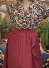 Load image into Gallery viewer, 80s Floral Print Blouse