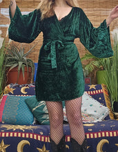 Load image into Gallery viewer, Vintage Velvet Wrap Dress