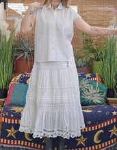 Load image into Gallery viewer, 90s Cottage Blouse