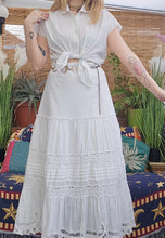 Load image into Gallery viewer, 90s Cottage Blouse