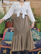 Load image into Gallery viewer, 90s Ruffle Blouse