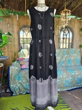 Load image into Gallery viewer, 90s Grunge Midi Dress