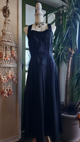 80s Whimsigoth Dress