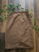 Load image into Gallery viewer, Vintage Old Money Skirt