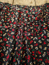 Load image into Gallery viewer, 90s Ditsy Floral Culottes