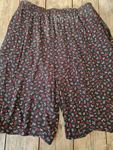 Load image into Gallery viewer, 90s Ditsy Floral Culottes