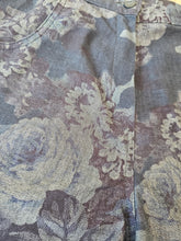 Load image into Gallery viewer, Vintage Denim Floral Shorts