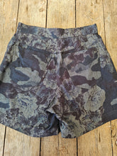 Load image into Gallery viewer, Vintage Denim Floral Shorts