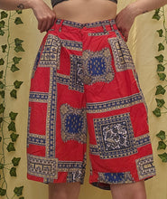 Load image into Gallery viewer, 90s High Waisted Pleated Shorts