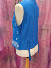 Load image into Gallery viewer, 90s Embroidered Waistcoat