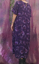 Load image into Gallery viewer, 90s Whimsy Midi Dress