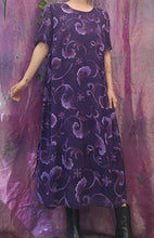 Load image into Gallery viewer, 90s Whimsy Midi Dress