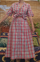 Load image into Gallery viewer, 90s Plaid Waistcoat