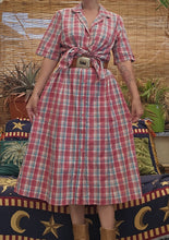 Load image into Gallery viewer, 90s Plaid Waistcoat