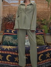 Load image into Gallery viewer, 90s Relaxed Pastel Trouser Suit