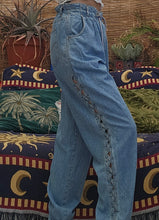 Load image into Gallery viewer, 90s Pleated Mom Jeans
