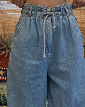 Load image into Gallery viewer, 90s Pleated Mom Jeans