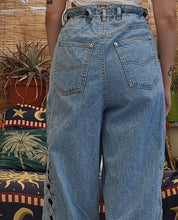 Load image into Gallery viewer, 90s Pleated Mom Jeans