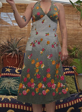 Load image into Gallery viewer, 1970s Floral Halterneck Dress