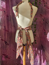 Load image into Gallery viewer, Floral Halterneck Top