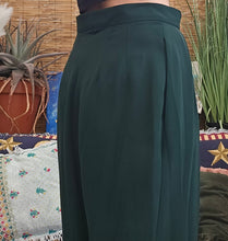 Load image into Gallery viewer, 90s Dark Green Pleated Trousers