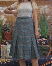 Load image into Gallery viewer, 1960s Wool Mod Suit