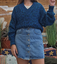 Load image into Gallery viewer, Vintage Vneck Jumper