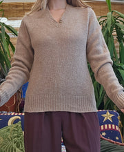 Load image into Gallery viewer, Vintage Wool Vneck Jumper