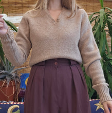 Load image into Gallery viewer, Vintage Wool Vneck Jumper