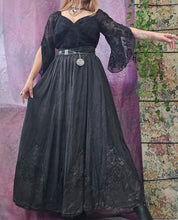 Load image into Gallery viewer, Vintage Embroidered Sun Maxi Skirt